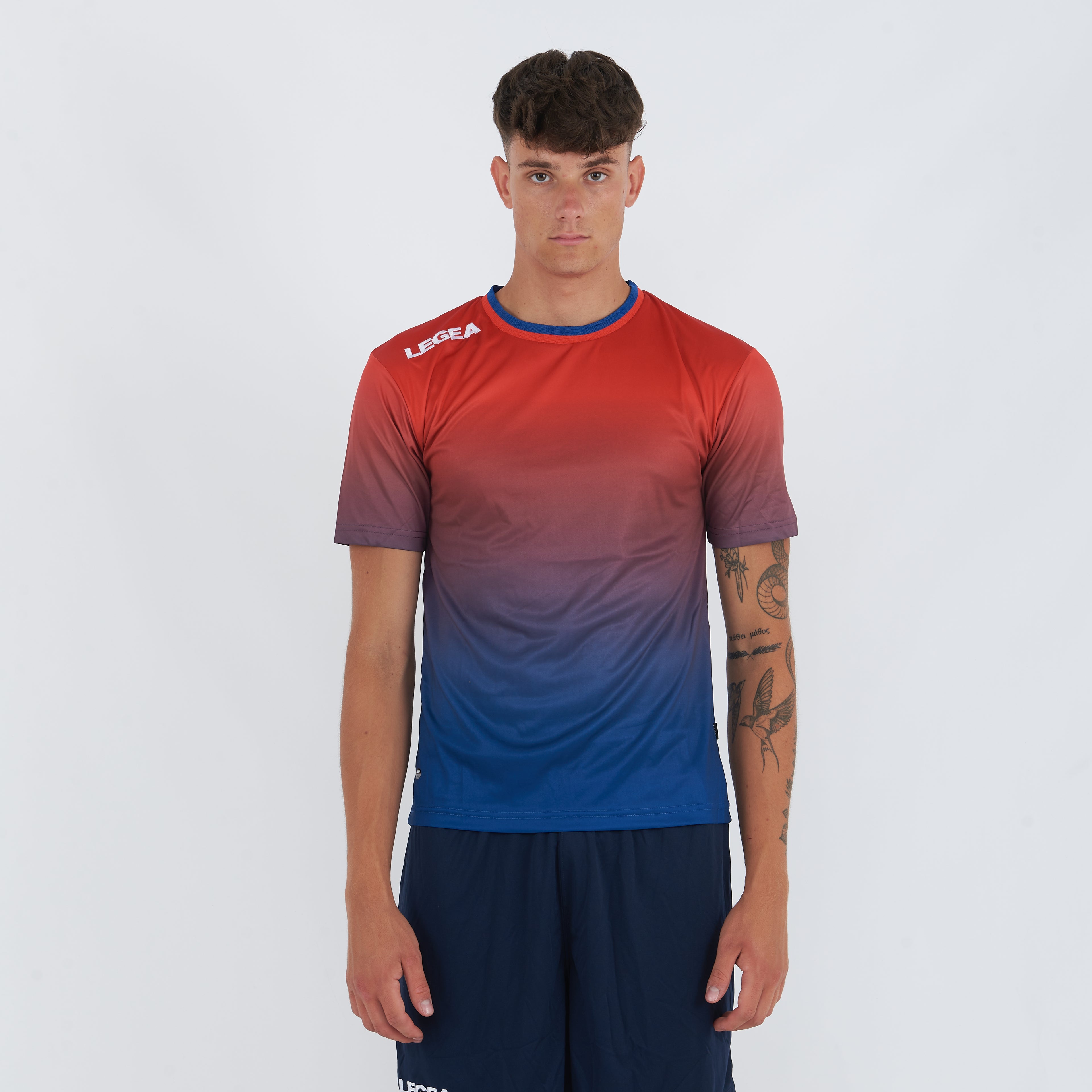 Bonita camiseta de fútbol senior