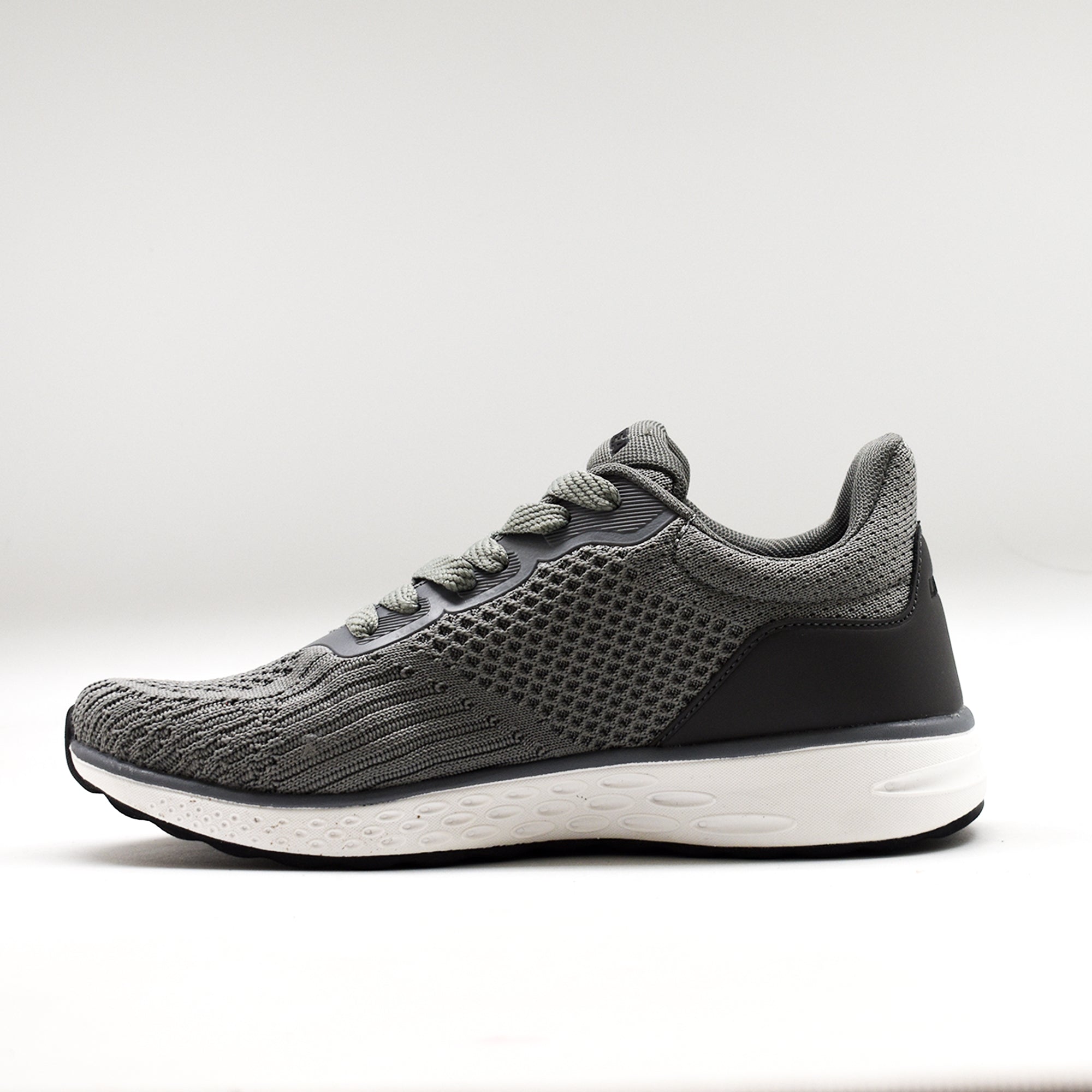 Scarpa sportiva TRATTO