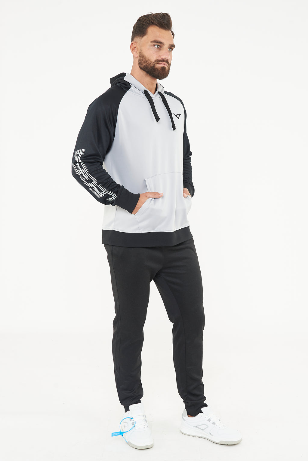 Tuta Sportiva Completa Stored